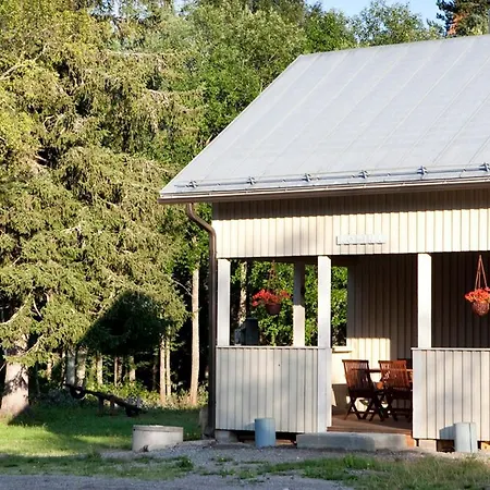 Kuuksenkaari アパート